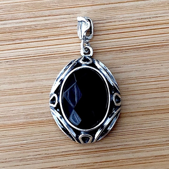 $69 Vintage Polish Estate Cherry Amber Pendant Sterling V-8 925 POLAND - Picture 1 of 7